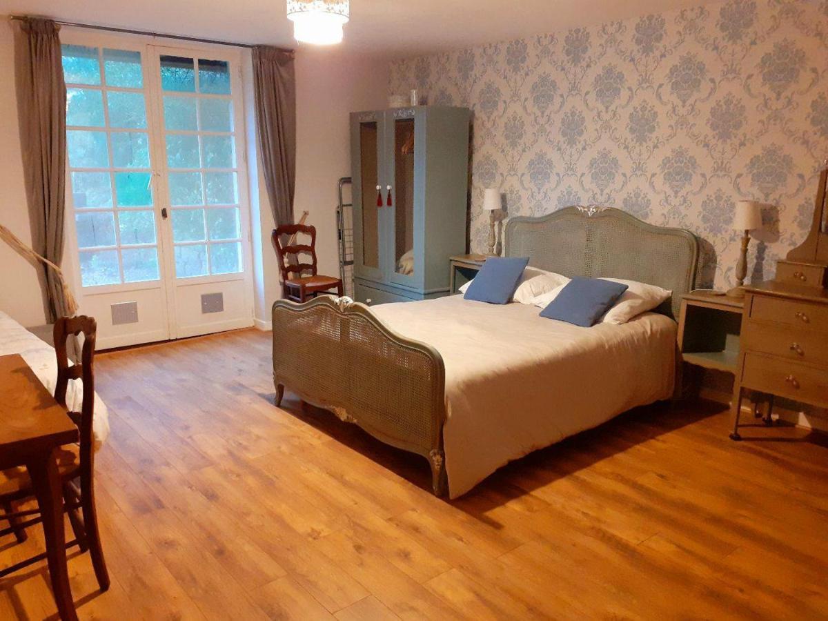 Bed and Breakfast Les Touches Saint-Georges-de-Reintembault Zewnętrze zdjęcie