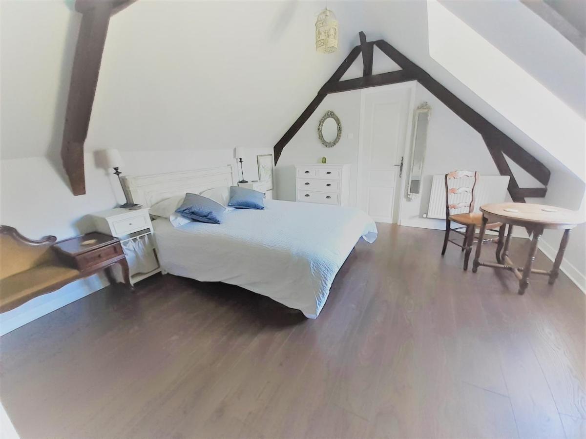 Bed and Breakfast Les Touches Saint-Georges-de-Reintembault Zewnętrze zdjęcie